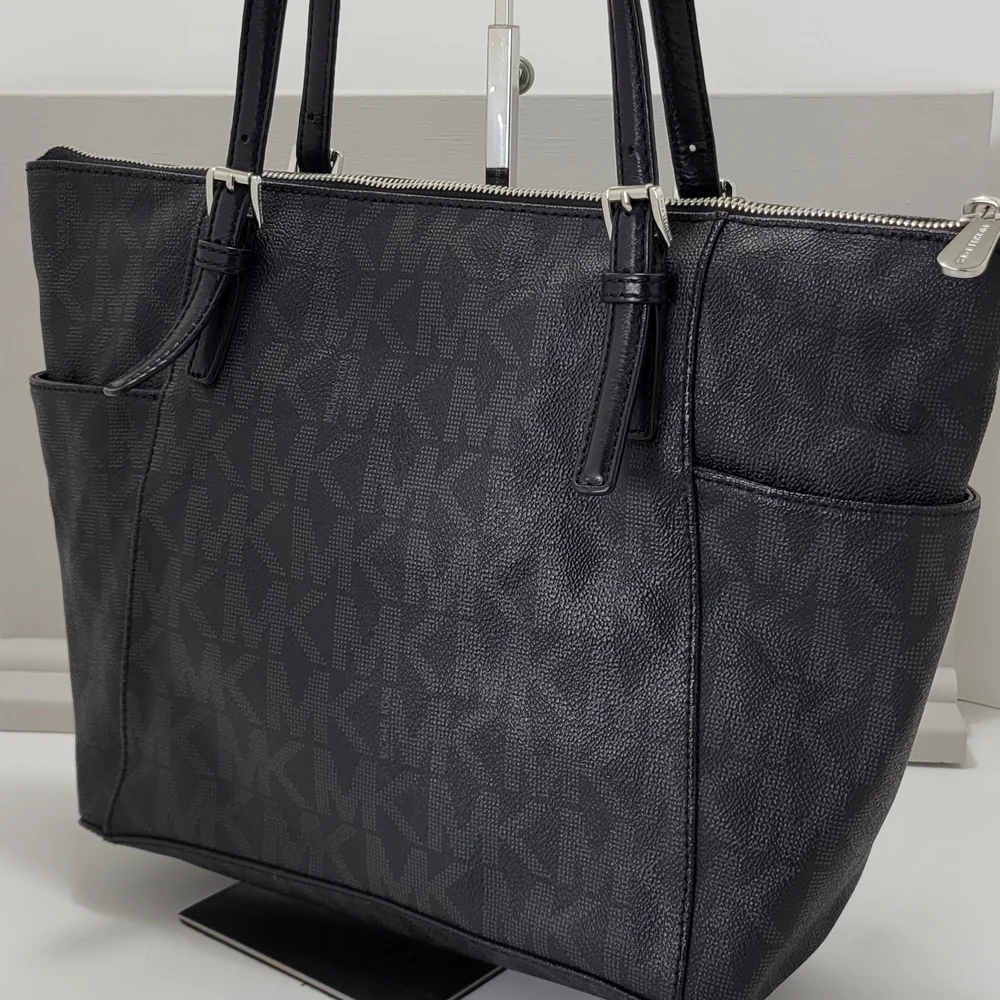 Michael Kors Black Tote Bag - Picture 7 of 16